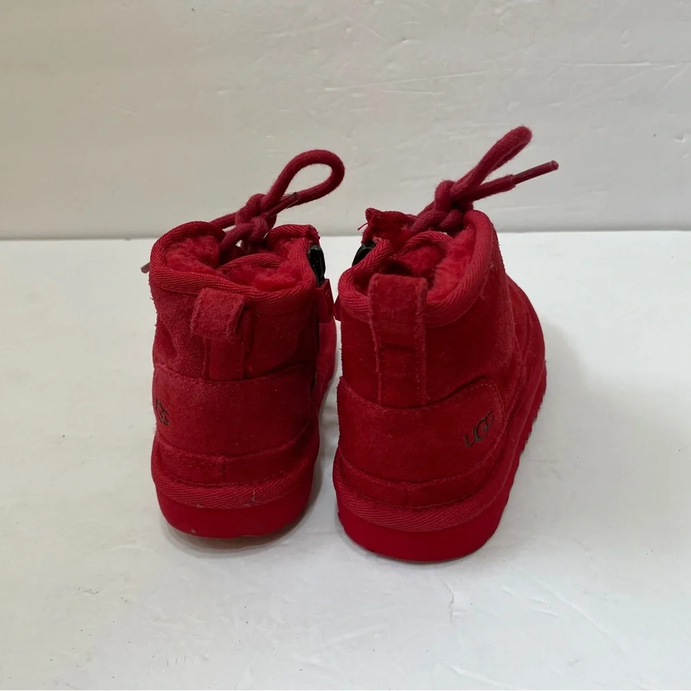 UGG‎ NEUMEL II WATER RESISTANT CHUKKA BOOTS IN RED SUEDE